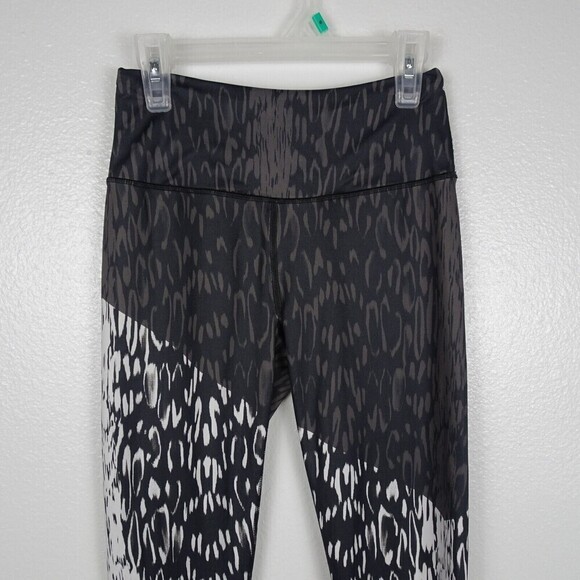 VICTORIA'S SECRET Knockout Leggings Stretch Active Yoga Work-Out Leopard Size XS - Picture 4 of 13